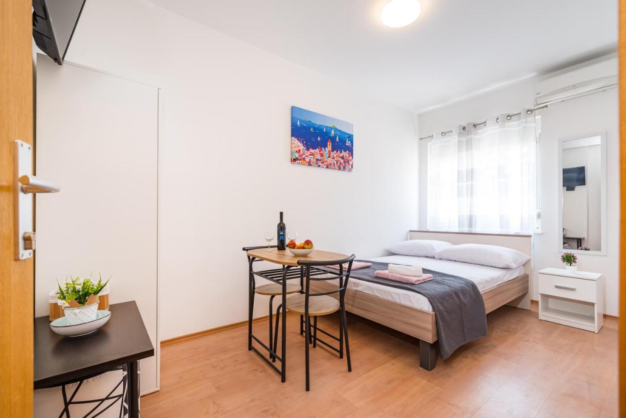 Studio And Rooms Zadar City Wall Luaran gambar
